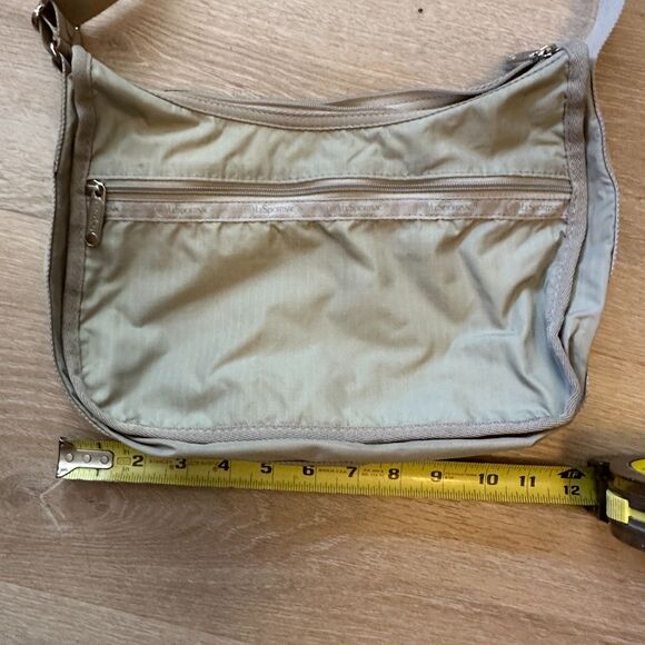 LeSportsac Beige Crossbody Shoulder Bag - Picture 9 of 10